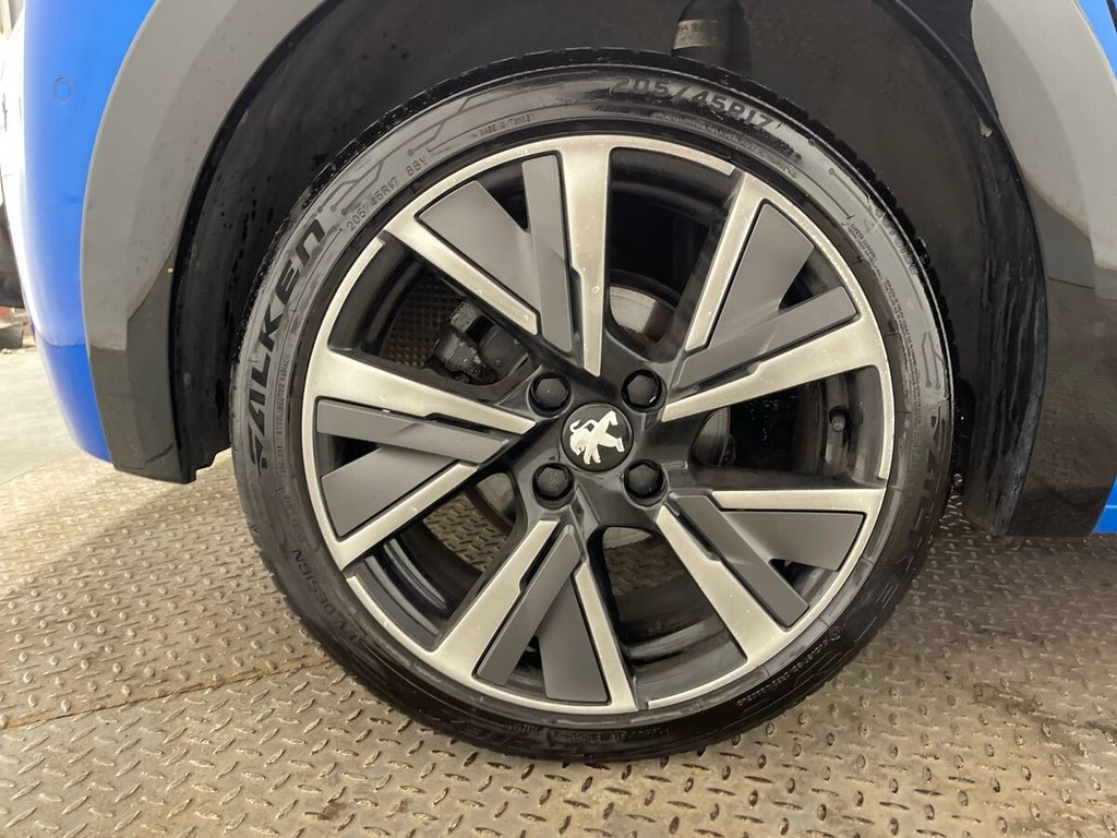 2022 Peugeot 208 — image 21