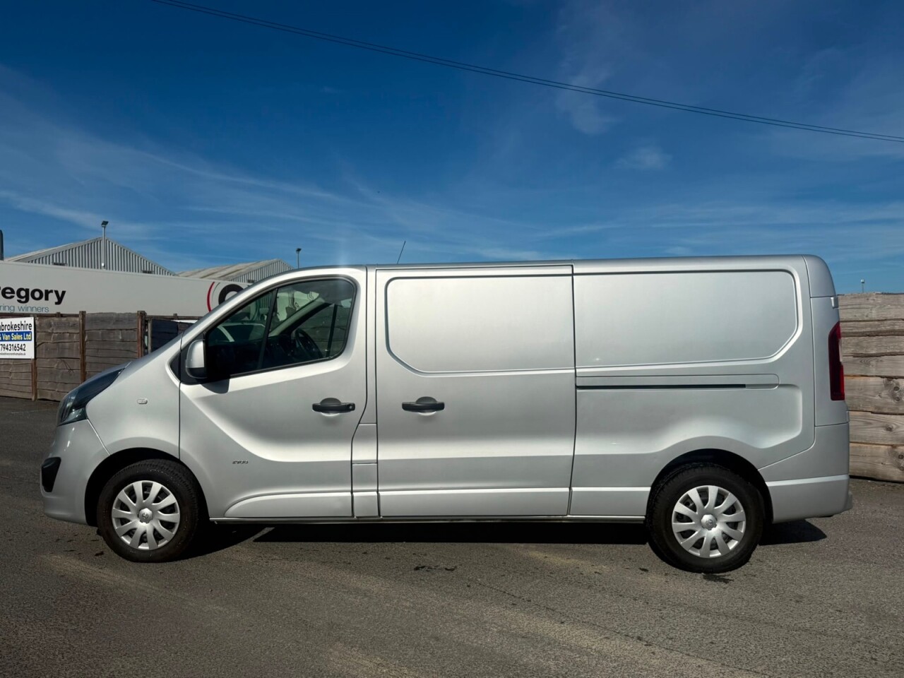 2017 67 VAUXHALL VIVARO
