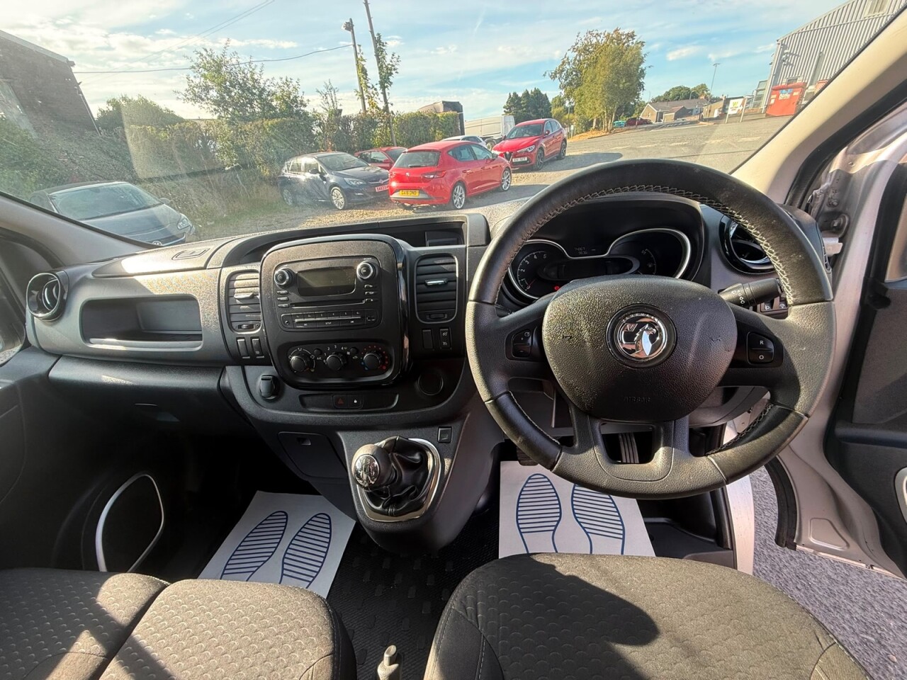 2017 67 VAUXHALL VIVARO