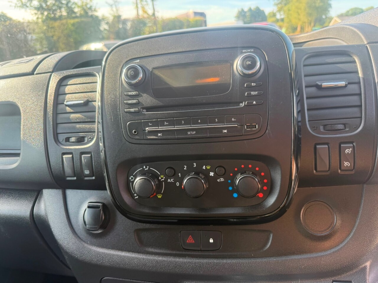 2017 67 VAUXHALL VIVARO