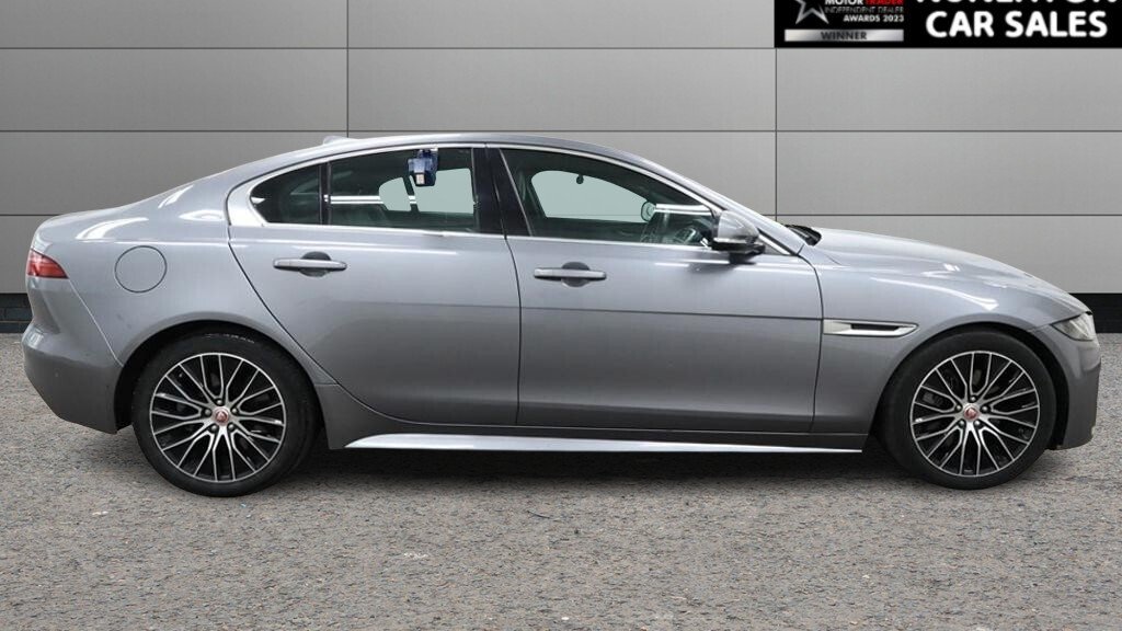 2020 Jaguar XE — image 2