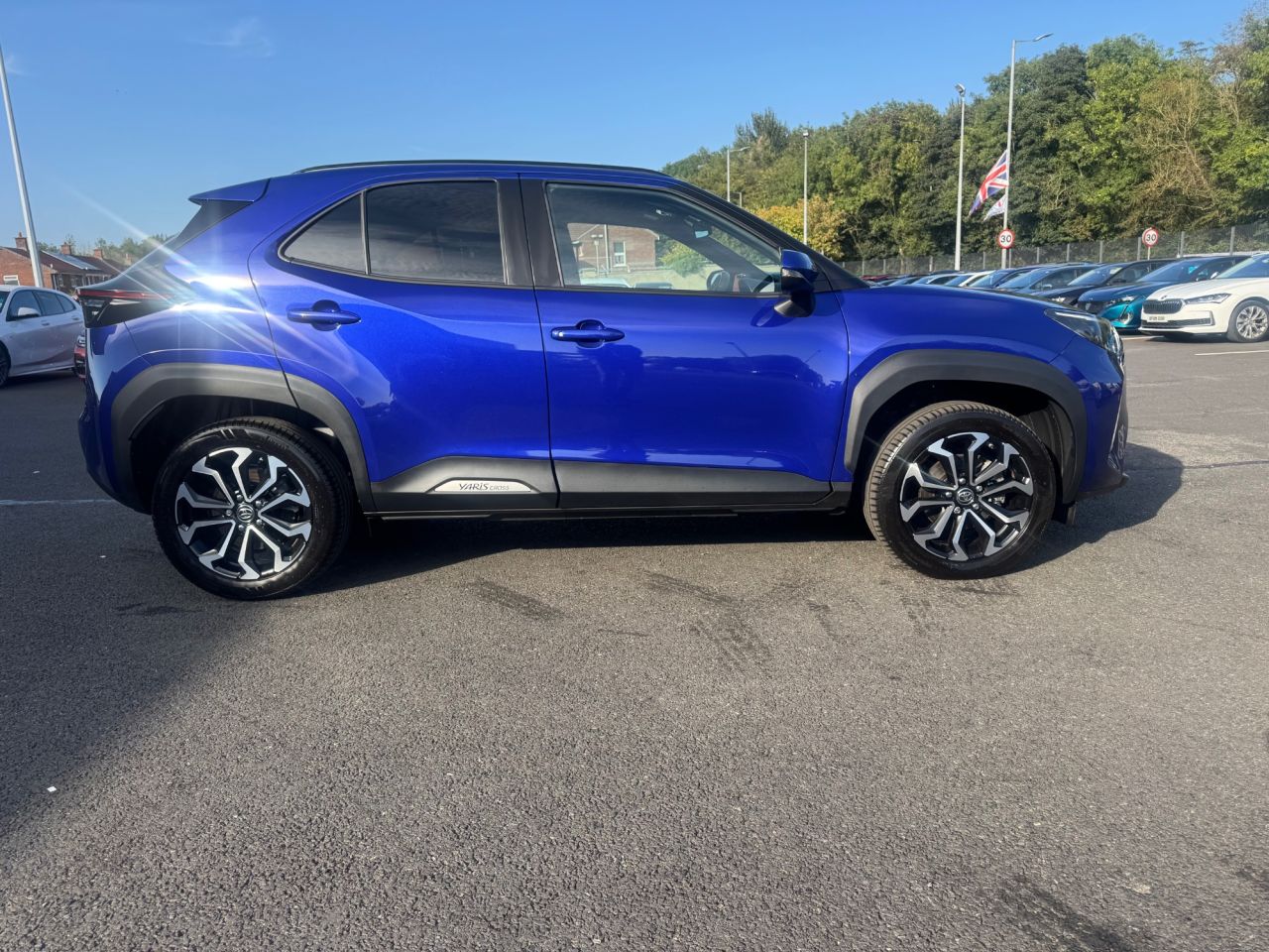 2024 TOYOTA YARIS CROSS 1.5 VVT-h Design SUV 5dr Petrol Hybrid E-CVT Euro 6 (s/s) (116 ps) - vehicle photo 8 for sale on PureCar