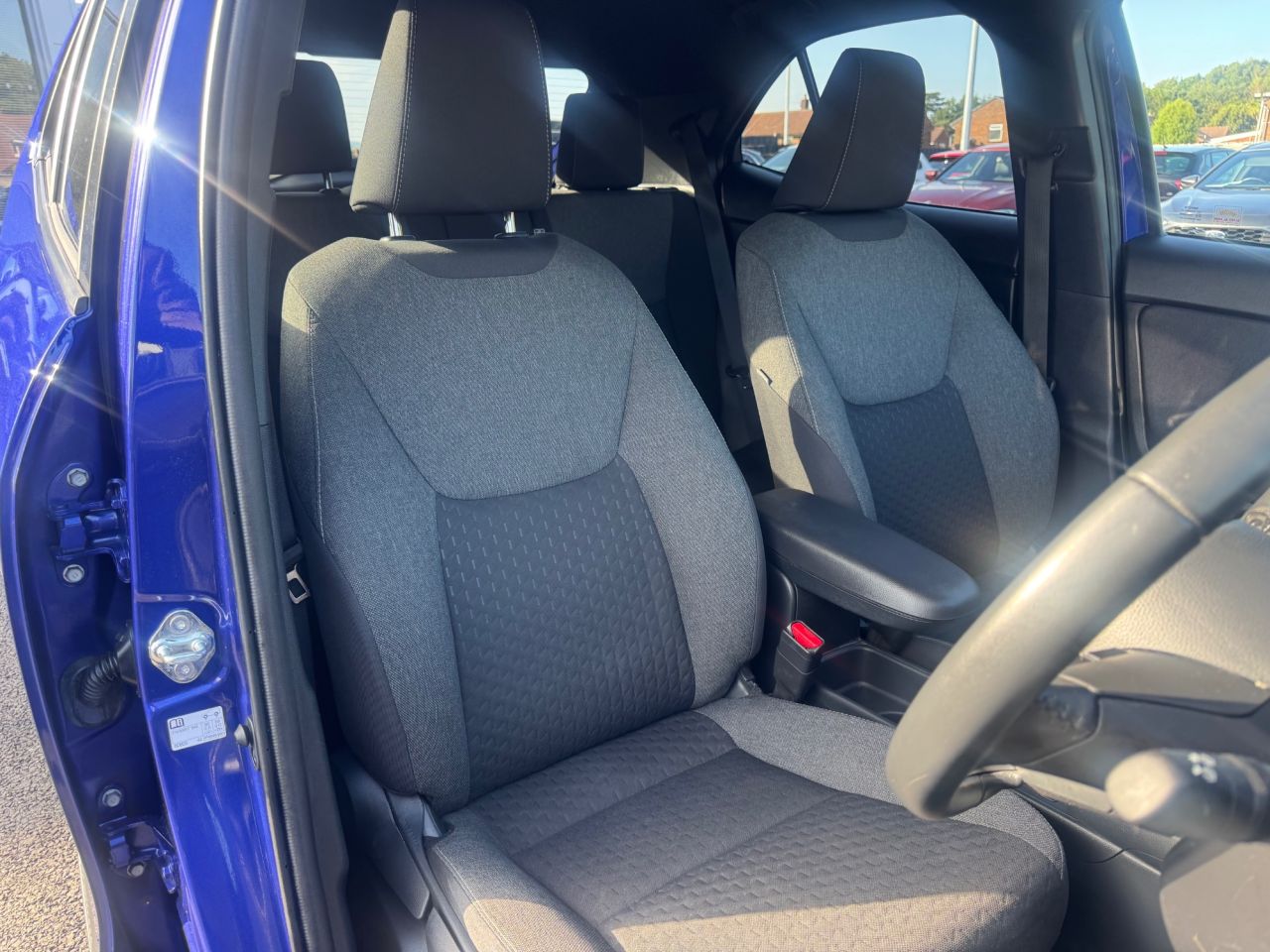 2024 TOYOTA YARIS CROSS 1.5 VVT-h Design SUV 5dr Petrol Hybrid E-CVT Euro 6 (s/s) (116 ps) - vehicle photo 14 for sale on PureCar