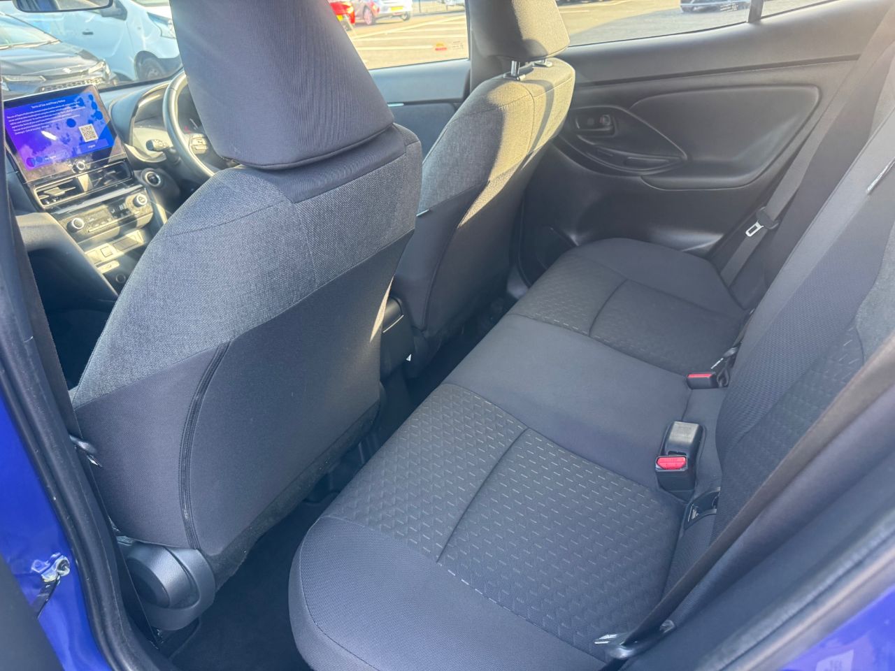 2024 TOYOTA YARIS CROSS 1.5 VVT-h Design SUV 5dr Petrol Hybrid E-CVT Euro 6 (s/s) (116 ps) - vehicle photo 15 for sale on PureCar