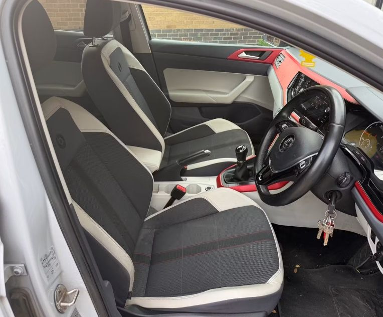 2018 VOLKSWAGEN POLO 1.0 TSI beats Hatchback 5dr Petrol Manual Euro 6 (s/s) (95 ps) - vehicle photo 2 for sale on PureCar
