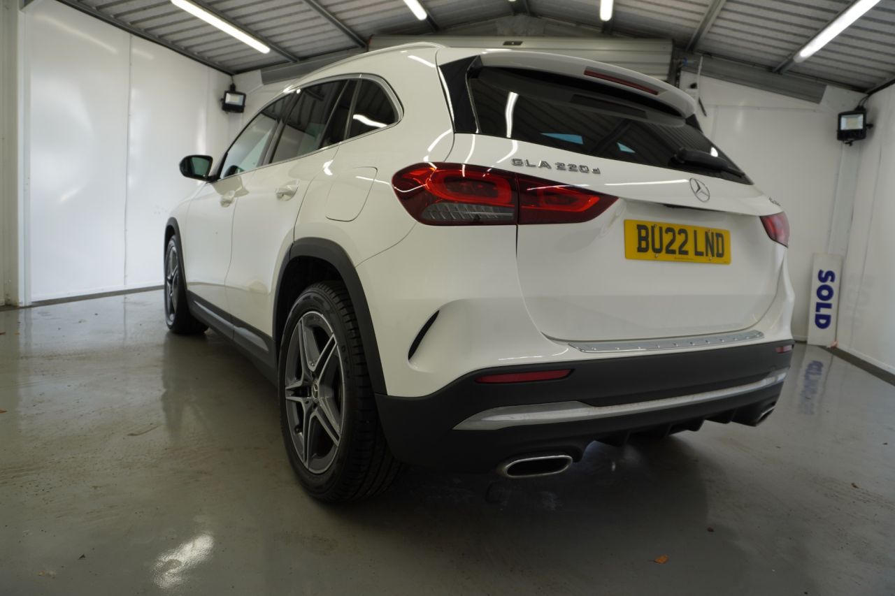 2022 MERCEDES GLA 2.0 GLA220d AMG Line SUV 5dr Diesel 8G-DCT 4MATIC Euro 6 (s/s) (190 ps) - vehicle photo 15 for sale on PureCar