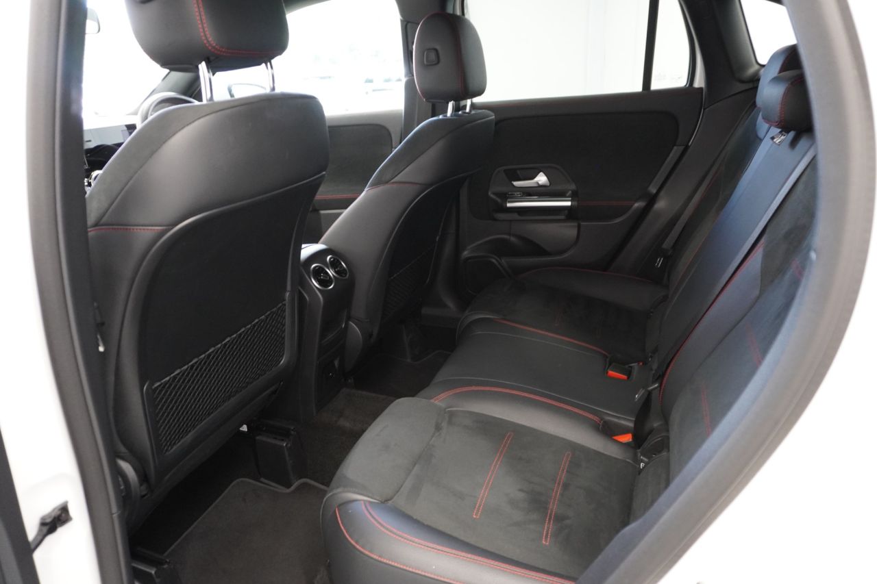2022 MERCEDES GLA 2.0 GLA220d AMG Line SUV 5dr Diesel 8G-DCT 4MATIC Euro 6 (s/s) (190 ps) - vehicle photo 28 for sale on PureCar