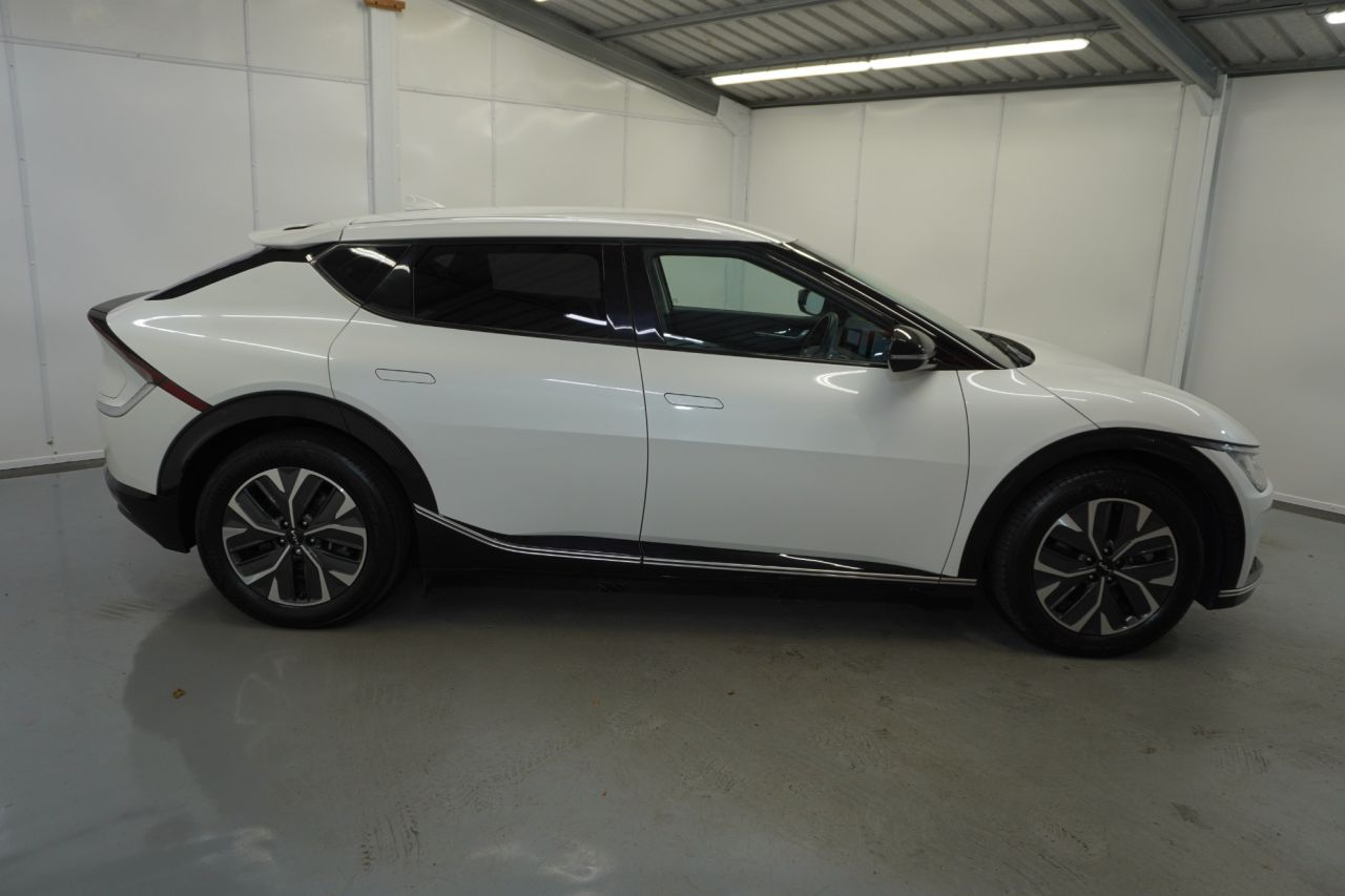 2021 KIA EV6 77.4kWh Air Hatchback 5dr Electric Auto (225 bhp) - vehicle photo 7 for sale on PureCar