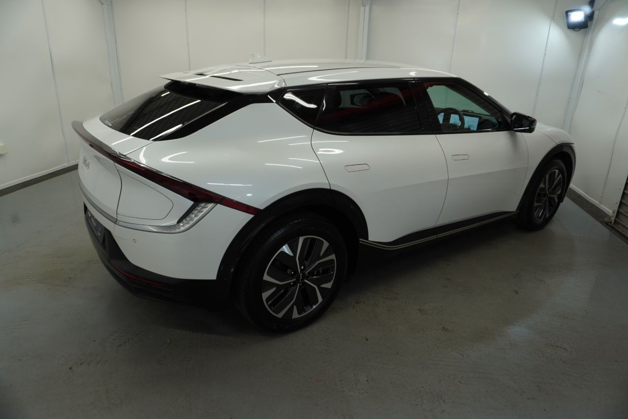 2021 KIA EV6 77.4kWh Air Hatchback 5dr Electric Auto (225 bhp) - vehicle photo 14 for sale on PureCar