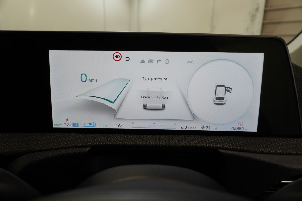 2021 KIA EV6 77.4kWh Air Hatchback 5dr Electric Auto (225 bhp) - vehicle photo 25 for sale on PureCar