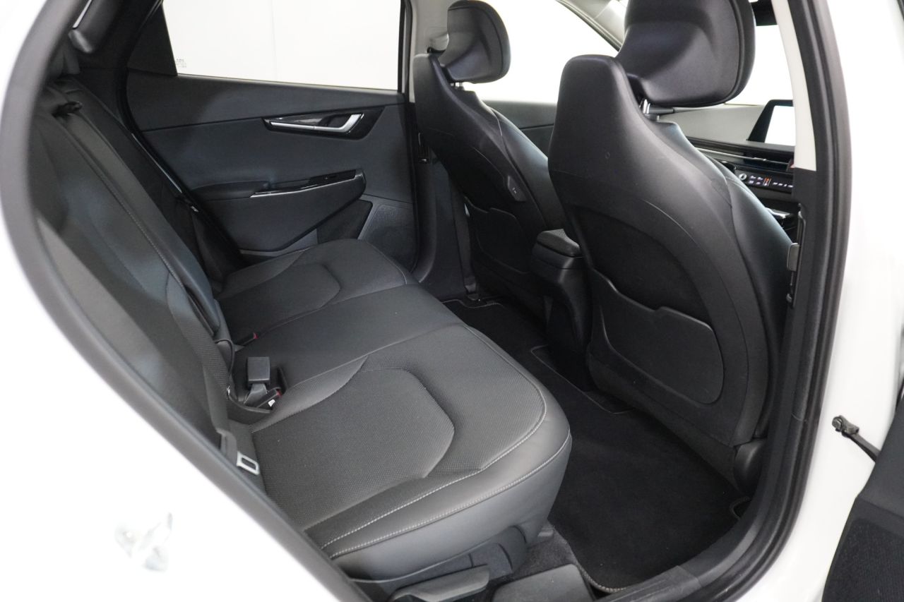2021 KIA EV6 77.4kWh Air Hatchback 5dr Electric Auto (225 bhp) - vehicle photo 31 for sale on PureCar