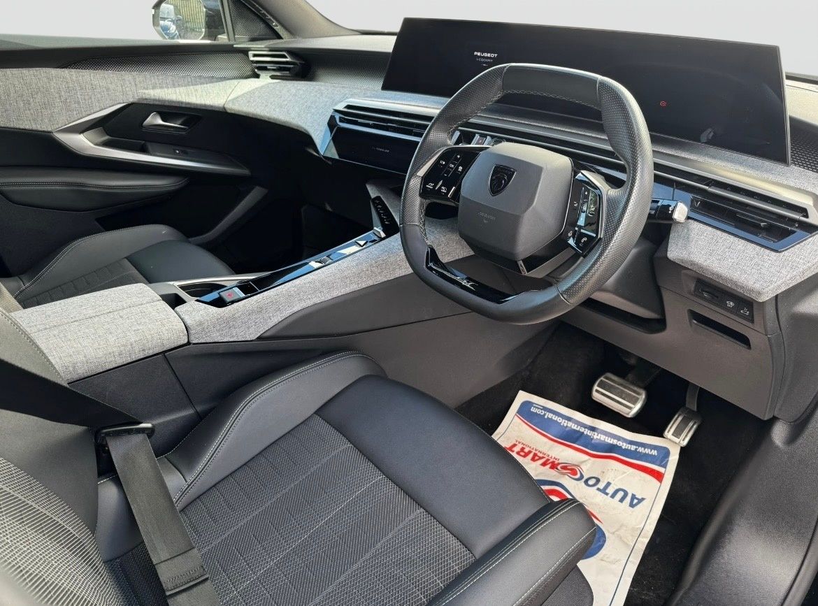 2025 Peugeot 3008 — image 5