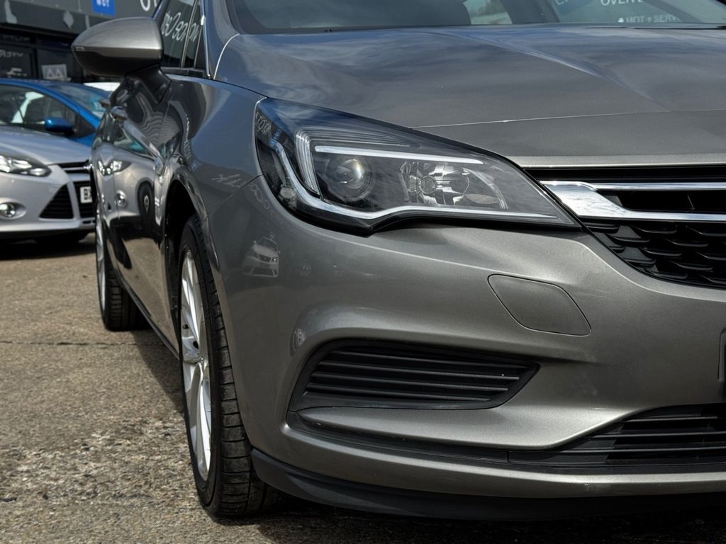 2017 Vauxhall Astra — image 3
