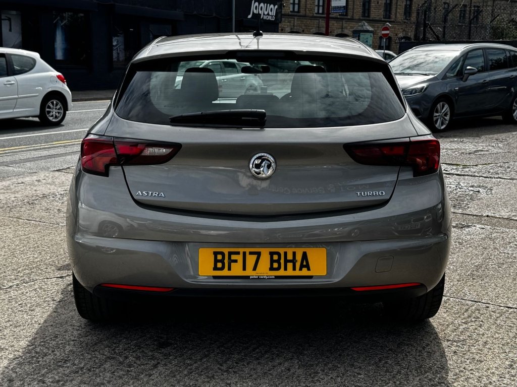 2017 Vauxhall Astra — image 7