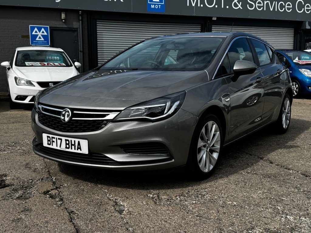 2017 Vauxhall Astra — image 11