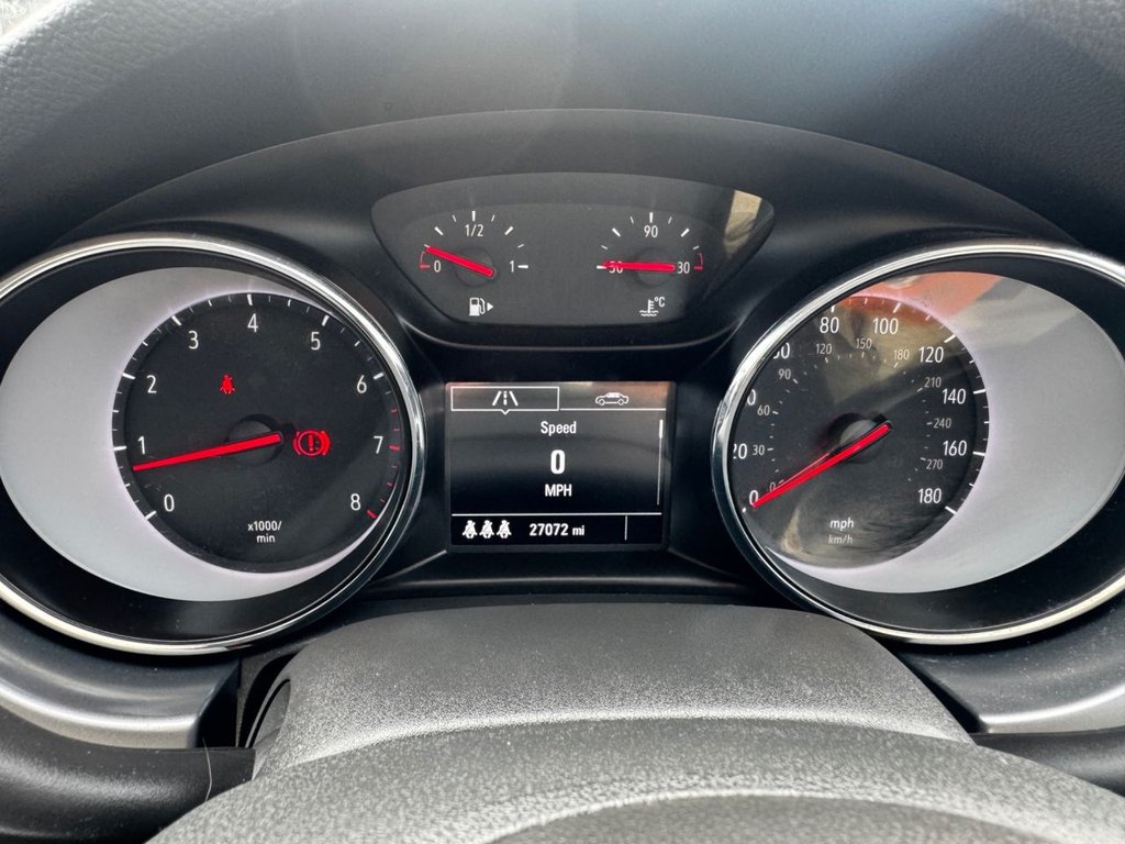 2017 Vauxhall Astra — image 29