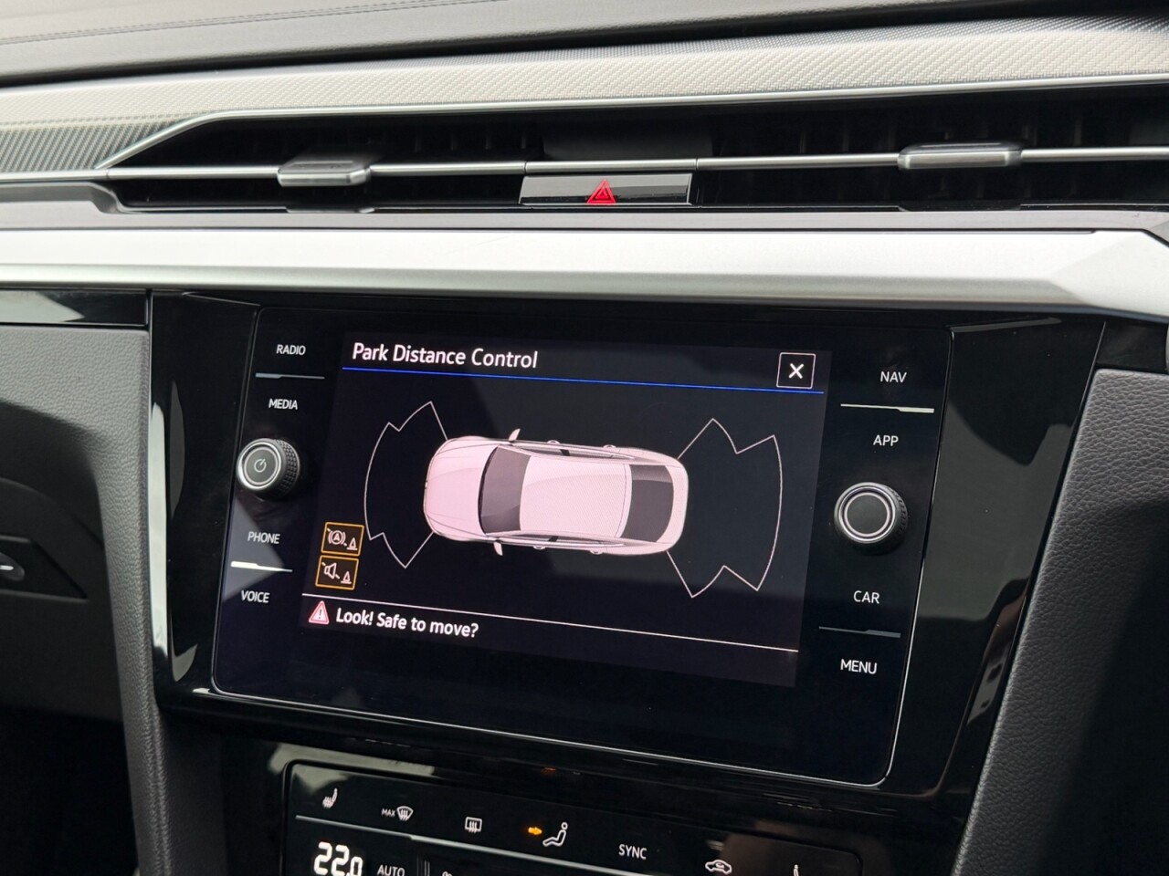 2022 VOLKSWAGEN ARTEON 2.0 TDI R-Line Fastback 5dr Diesel DSG Euro 6 (s/s) (200 ps) - vehicle photo 13 for sale on PureCar
