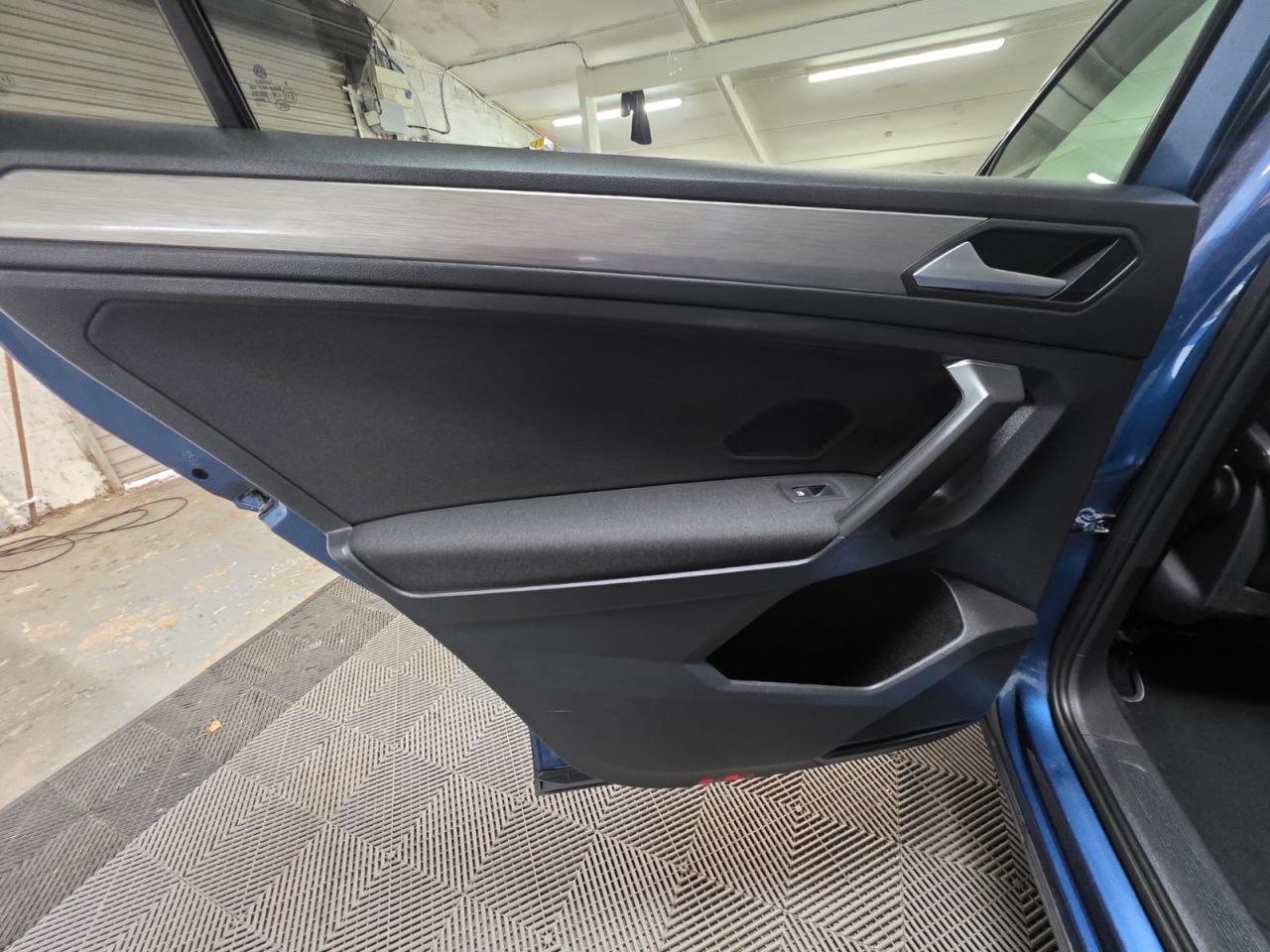 2021 VOLKSWAGEN TIGUAN ALLSPACE 2.0 TDI Match SUV 5dr Diesel Manual Euro 6 (s/s) (150 ps) 2 Owners - Park A - vehicle photo 15 for sale on PureCar