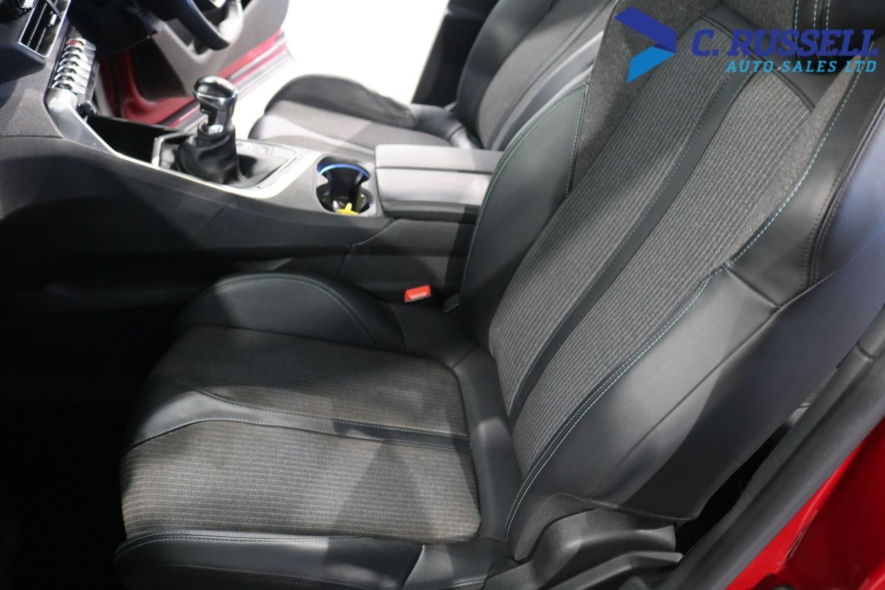 2021 PEUGEOT 1.5 BlueHDi Allure Premium SUV 5dr Diesel Manual Euro 6 (s/s) (130 ps) - vehicle photo 15 for sale on PureCar