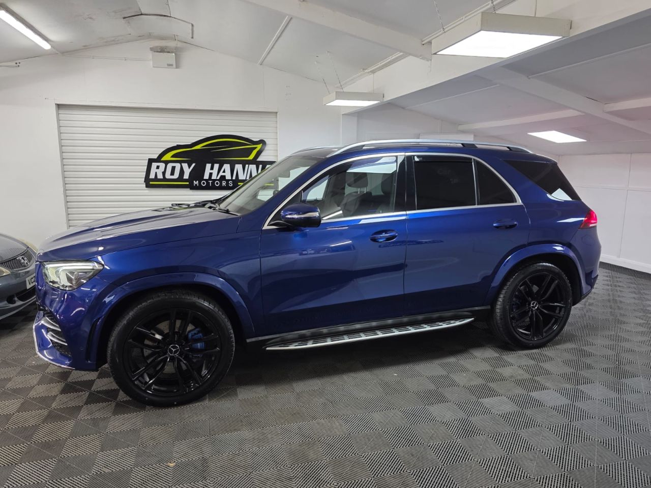 2020 MERCEDES GLE 2.0 GLE300d AMG Line (Premium) SUV 5dr Diesel G-Tronic 4MATIC Euro 6 (s/s) - vehicle photo 3 for sale on PureCar