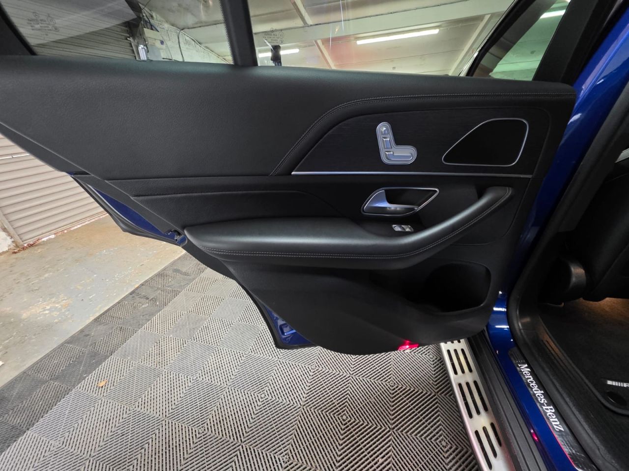 2020 MERCEDES GLE 2.0 GLE300d AMG Line (Premium) SUV 5dr Diesel G-Tronic 4MATIC Euro 6 (s/s) - vehicle photo 11 for sale on PureCar