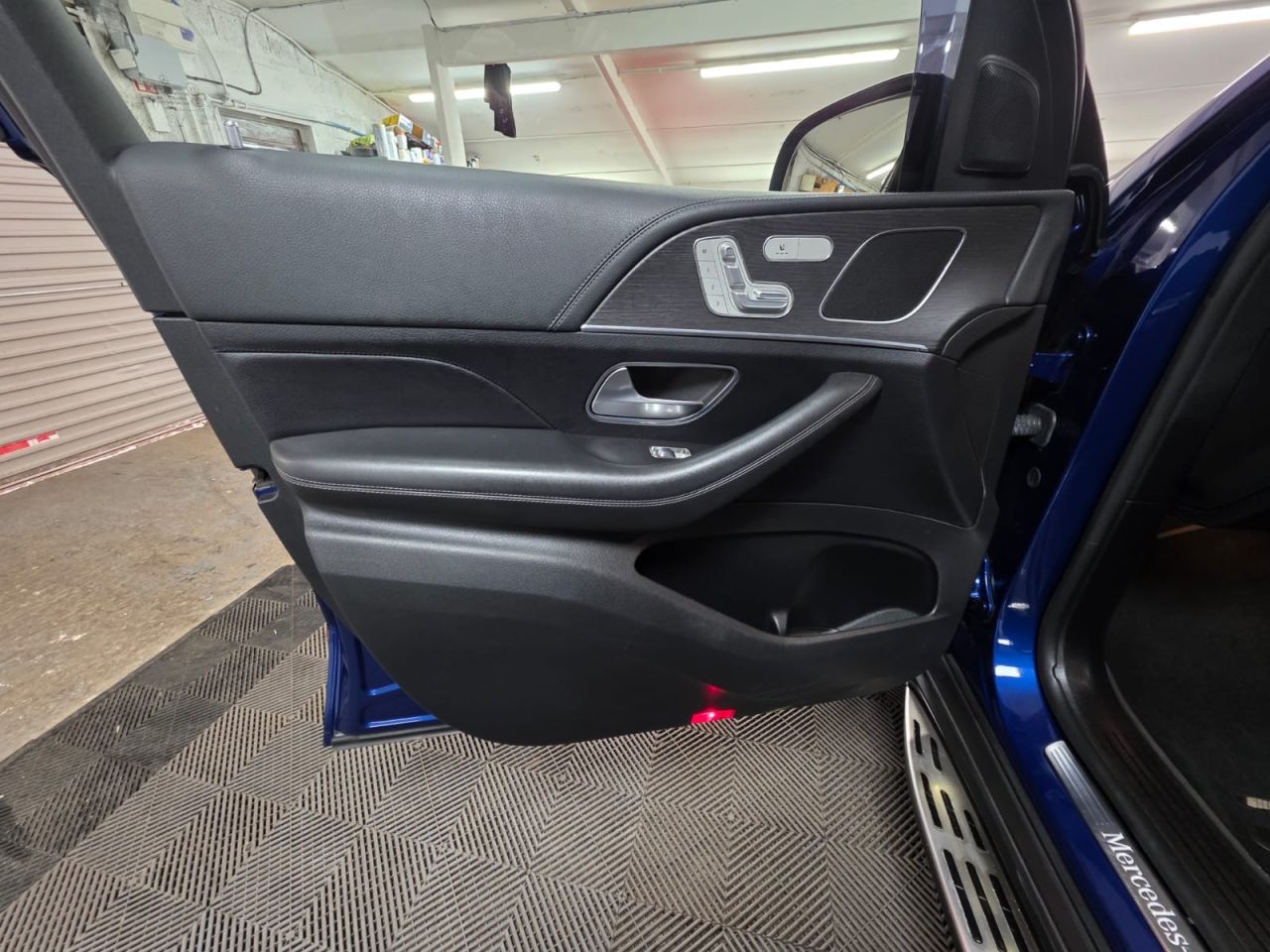 2020 MERCEDES GLE 2.0 GLE300d AMG Line (Premium) SUV 5dr Diesel G-Tronic 4MATIC Euro 6 (s/s) - vehicle photo 13 for sale on PureCar