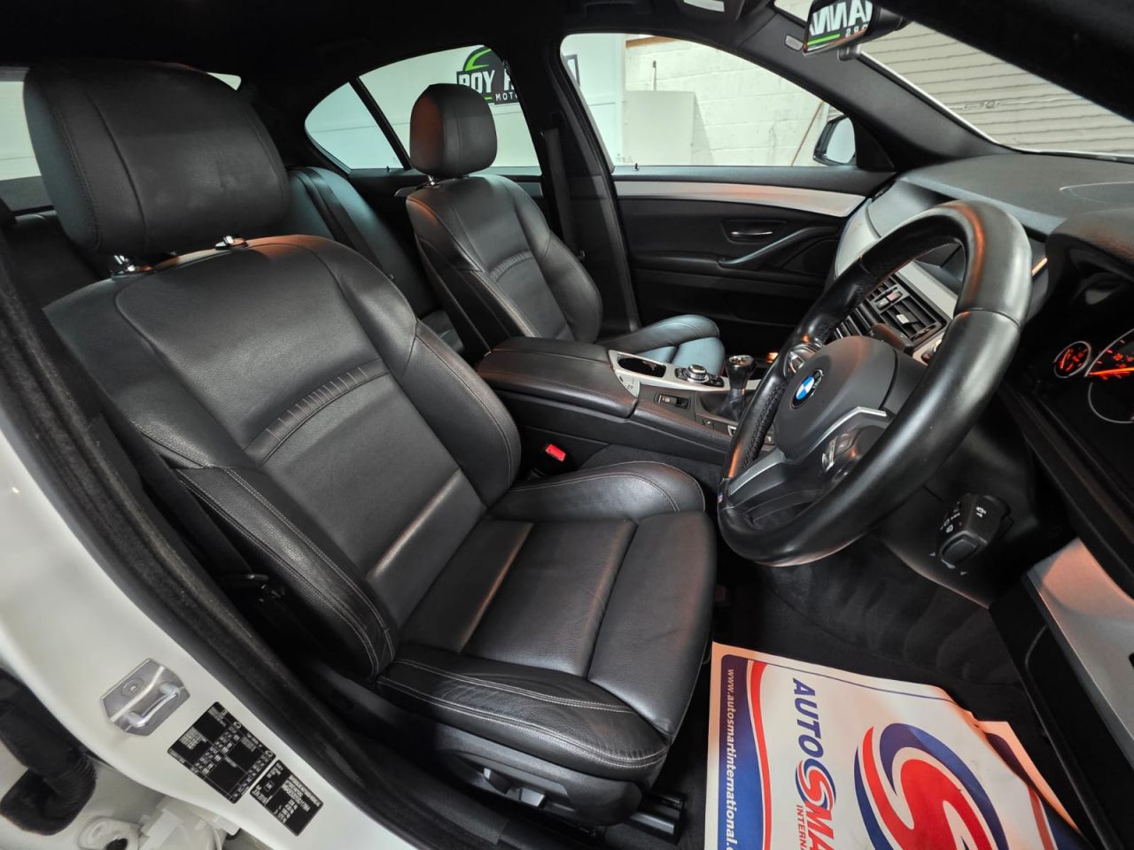 2016 BMW 5 SERIES 2.0 520d M Sport Saloon 4dr Diesel Manual Euro 6 (s/s) (190 ps) Dakota Leat - vehicle photo 9 for sale on PureCar
