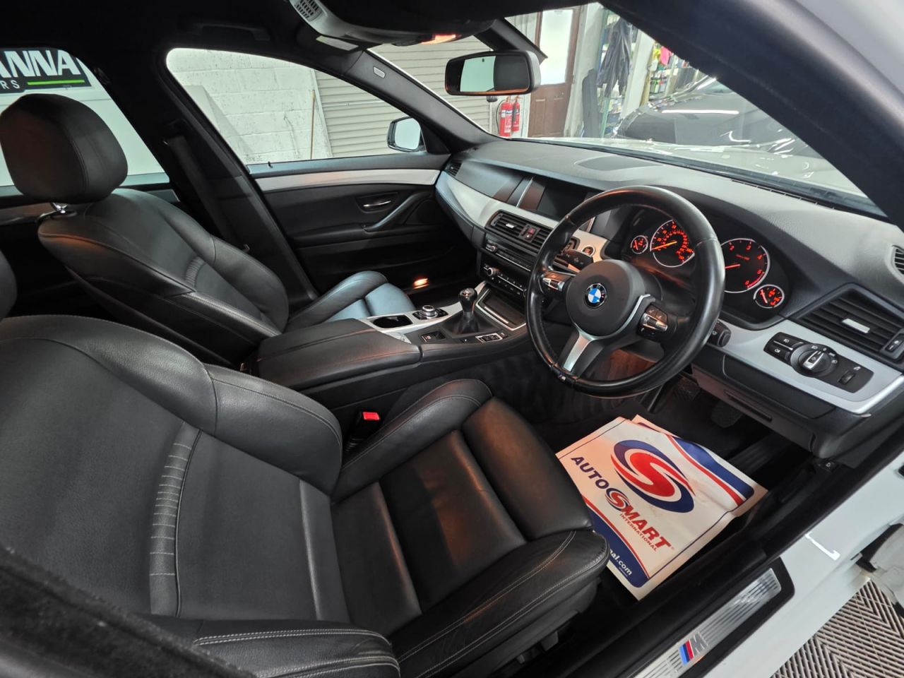 2016 BMW 5 SERIES 2.0 520d M Sport Saloon 4dr Diesel Manual Euro 6 (s/s) (190 ps) Dakota Leat - vehicle photo 10 for sale on PureCar