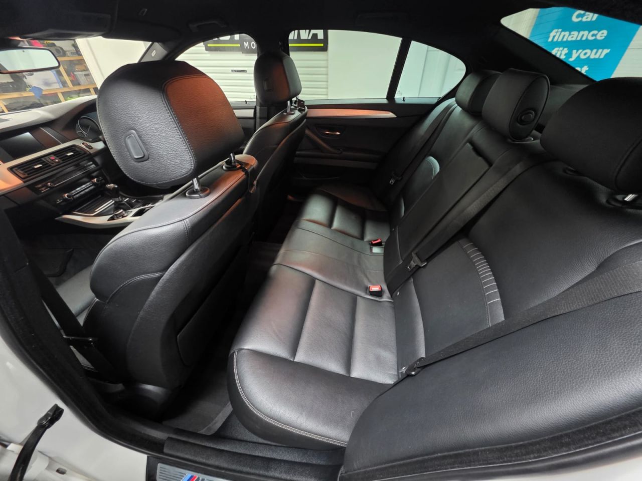 2016 BMW 5 SERIES 2.0 520d M Sport Saloon 4dr Diesel Manual Euro 6 (s/s) (190 ps) Dakota Leat - vehicle photo 14 for sale on PureCar