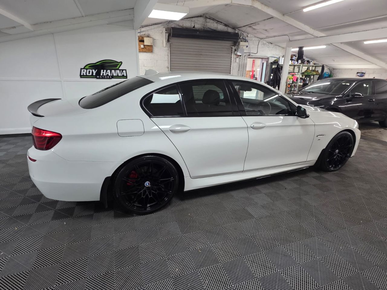 2016 BMW 5 SERIES 2.0 520d M Sport Saloon 4dr Diesel Manual Euro 6 (s/s) (190 ps) Dakota Leat - vehicle photo 21 for sale on PureCar