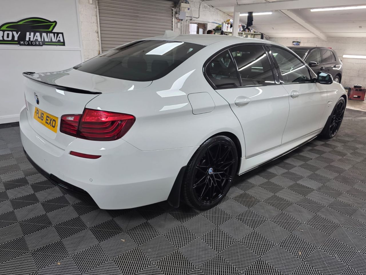 2016 BMW 5 SERIES 2.0 520d M Sport Saloon 4dr Diesel Manual Euro 6 (s/s) (190 ps) Dakota Leat - vehicle photo 22 for sale on PureCar