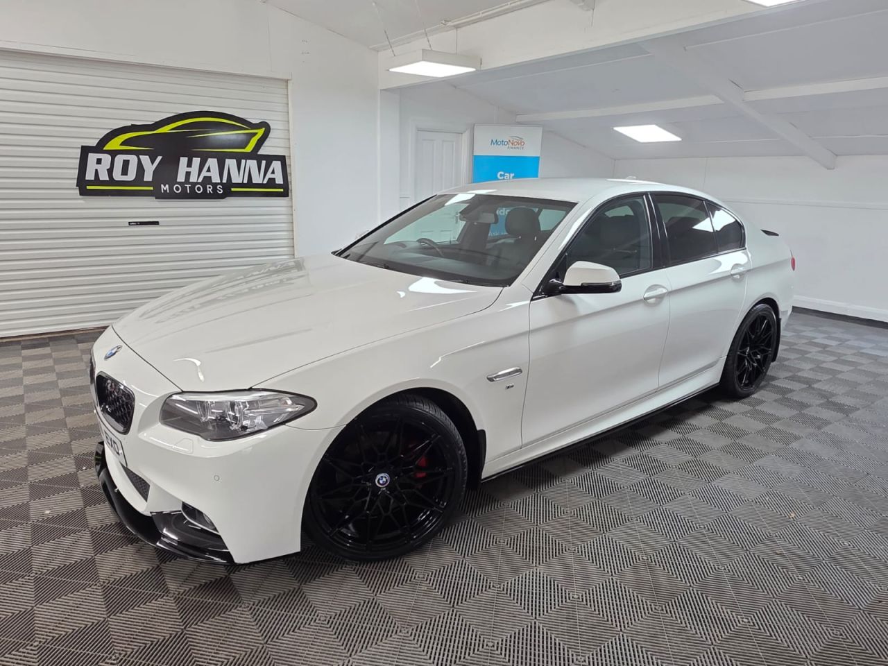 2016 BMW 5 SERIES 2.0 520d M Sport Saloon 4dr Diesel Manual Euro 6 (s/s) (190 ps) Dakota Leat - vehicle photo 26 for sale on PureCar