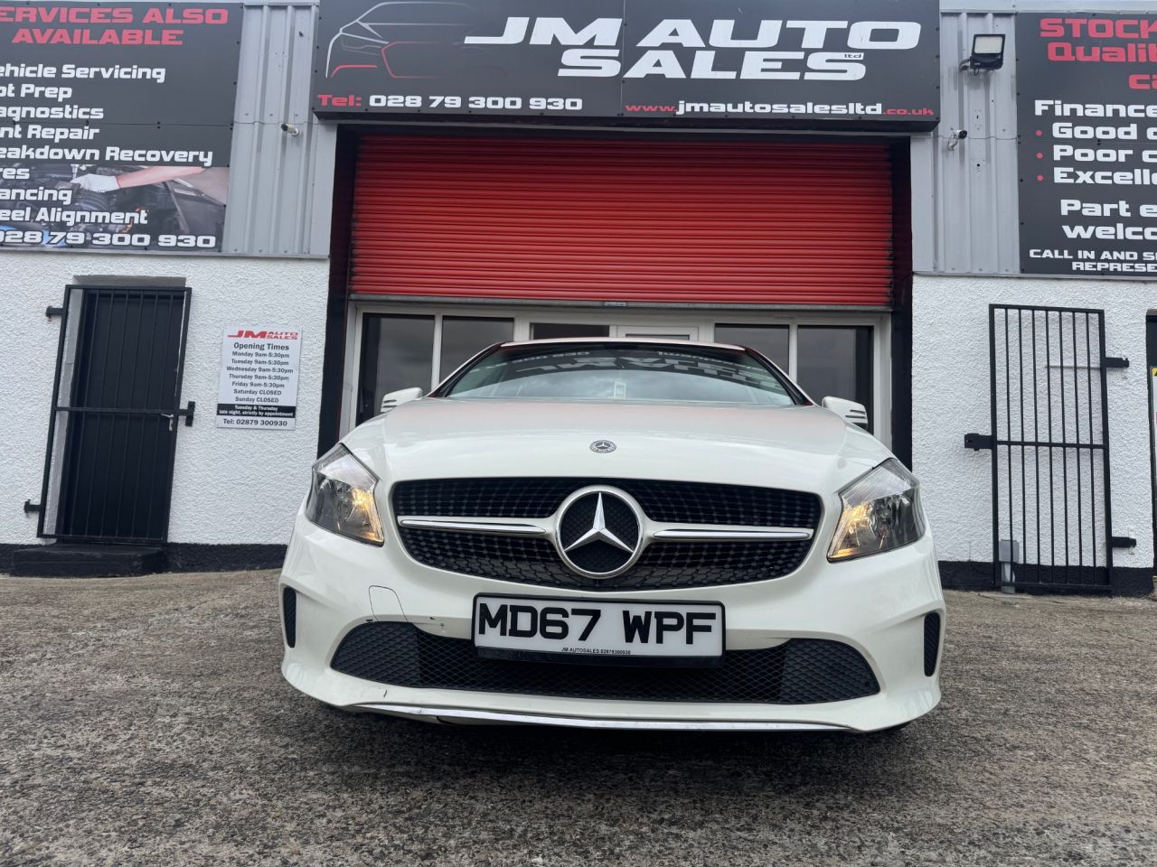 2017 MERCEDES A CLASS 1.5 A180d SE Hatchback 5dr Diesel 7G-DCT Euro 6 (s/s) (109 ps) - vehicle photo 2 for sale on PureCar