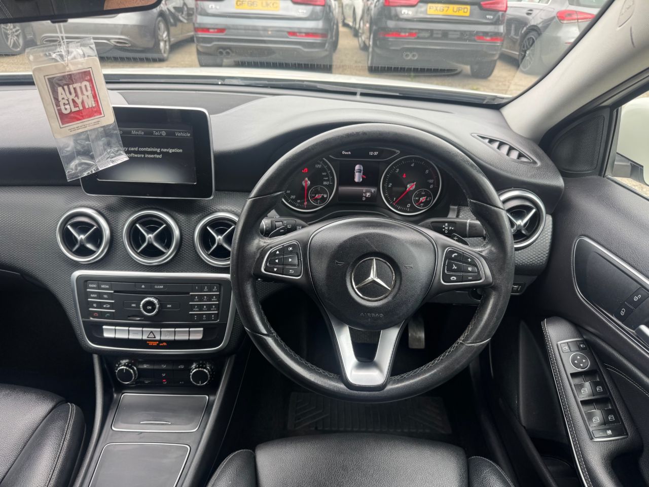 2017 MERCEDES A CLASS 1.5 A180d SE Hatchback 5dr Diesel 7G-DCT Euro 6 (s/s) (109 ps) - vehicle photo 10 for sale on PureCar