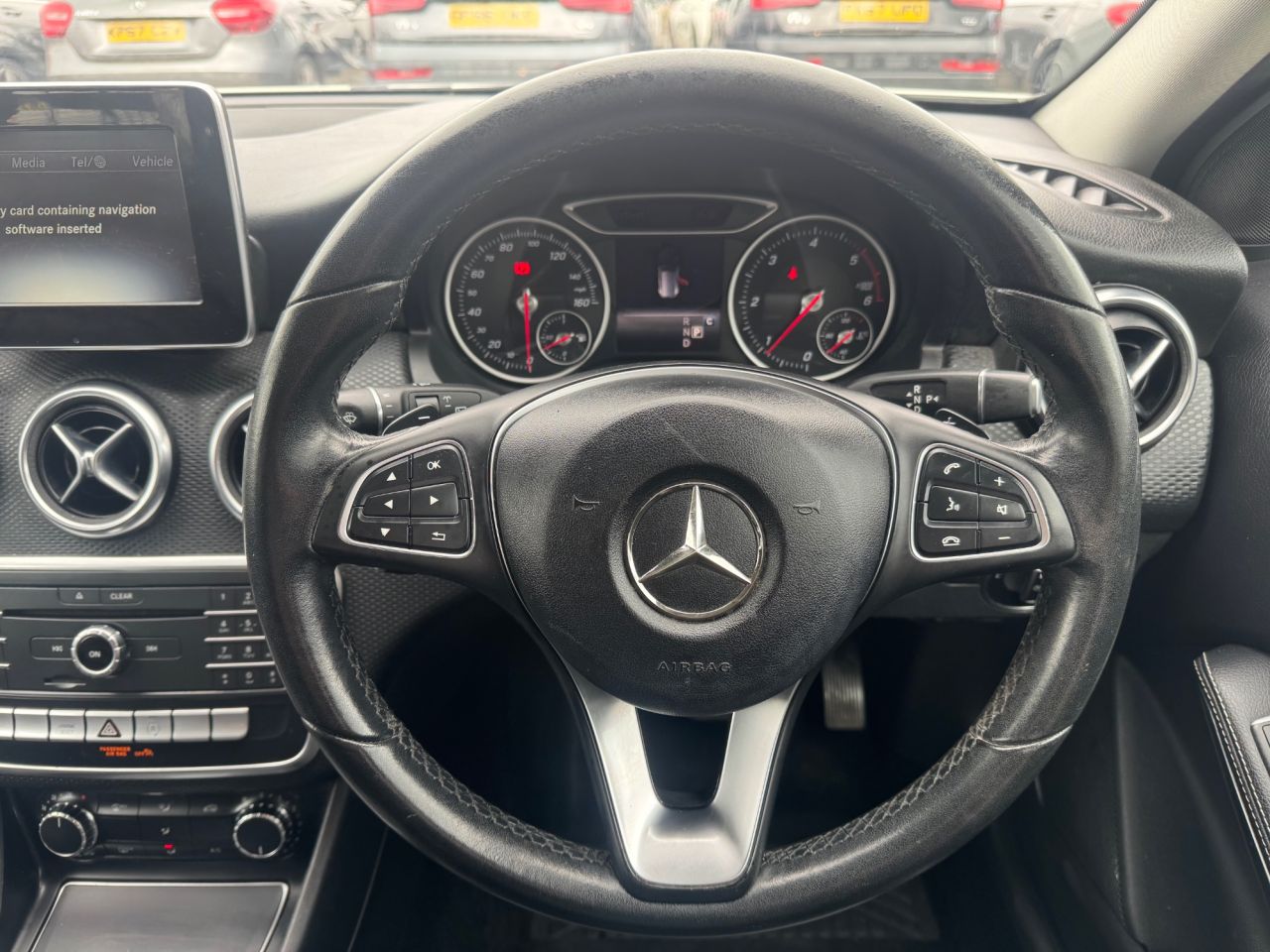 2017 MERCEDES A CLASS 1.5 A180d SE Hatchback 5dr Diesel 7G-DCT Euro 6 (s/s) (109 ps) - vehicle photo 11 for sale on PureCar
