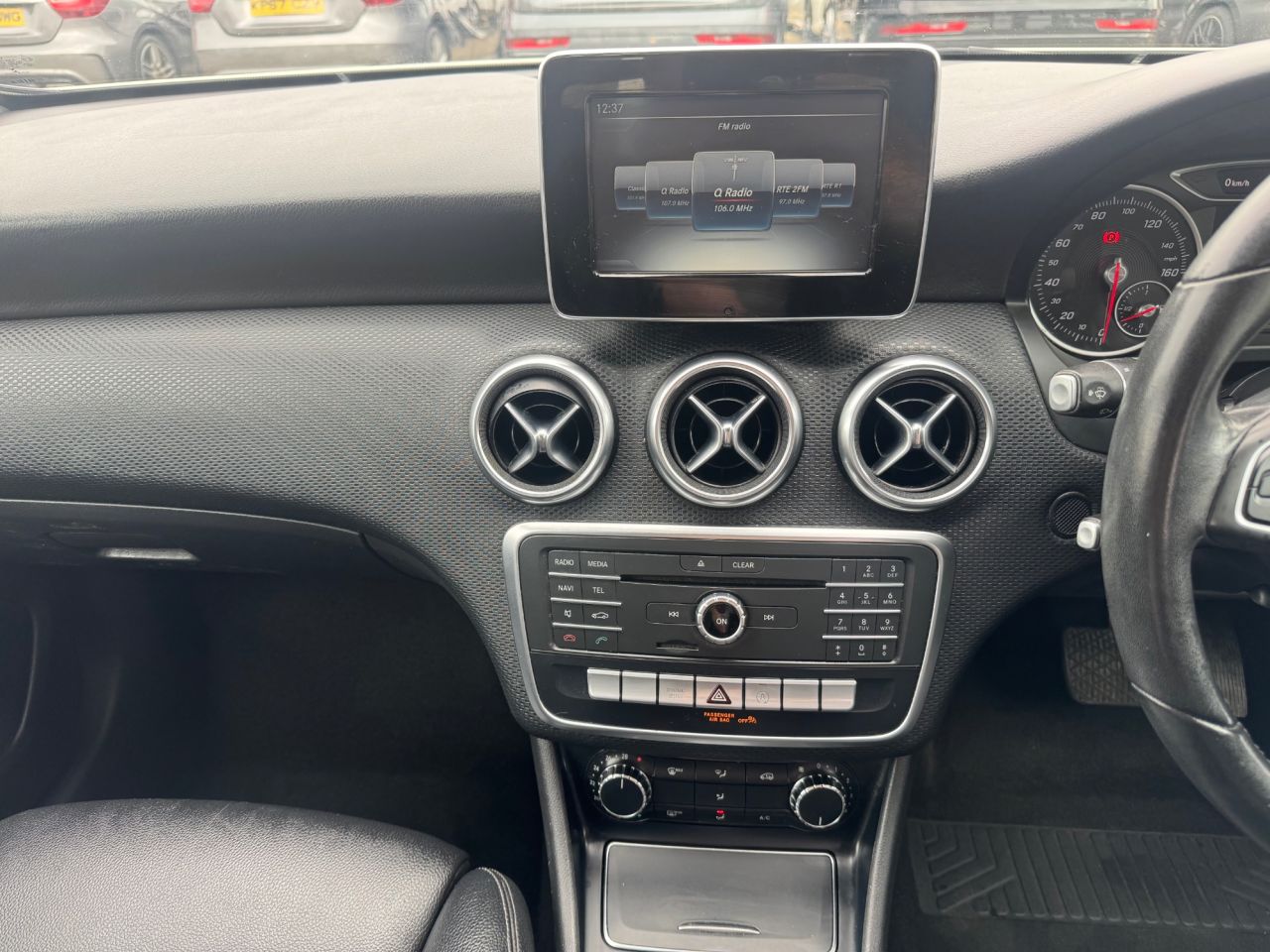 2017 MERCEDES A CLASS 1.5 A180d SE Hatchback 5dr Diesel 7G-DCT Euro 6 (s/s) (109 ps) - vehicle photo 12 for sale on PureCar