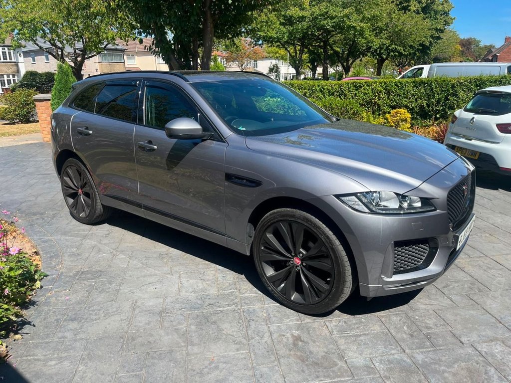 Jaguar F-Pace
