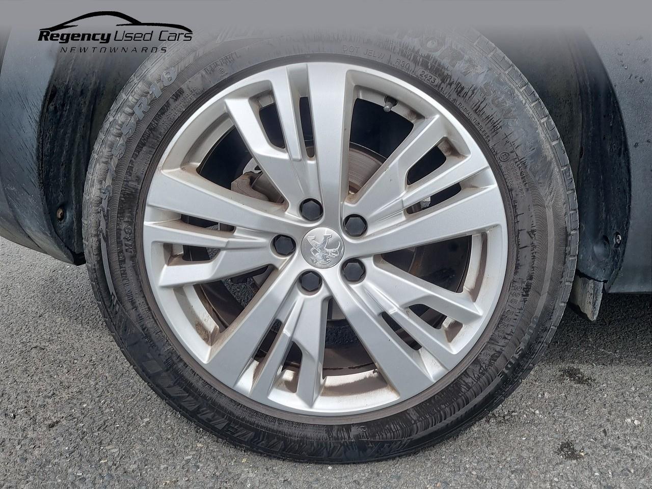 2018 PEUGEOT 1.2 PureTech Allure EAT Euro 6 (s/s) 5dr - vehicle photo 29 for sale on PureCar