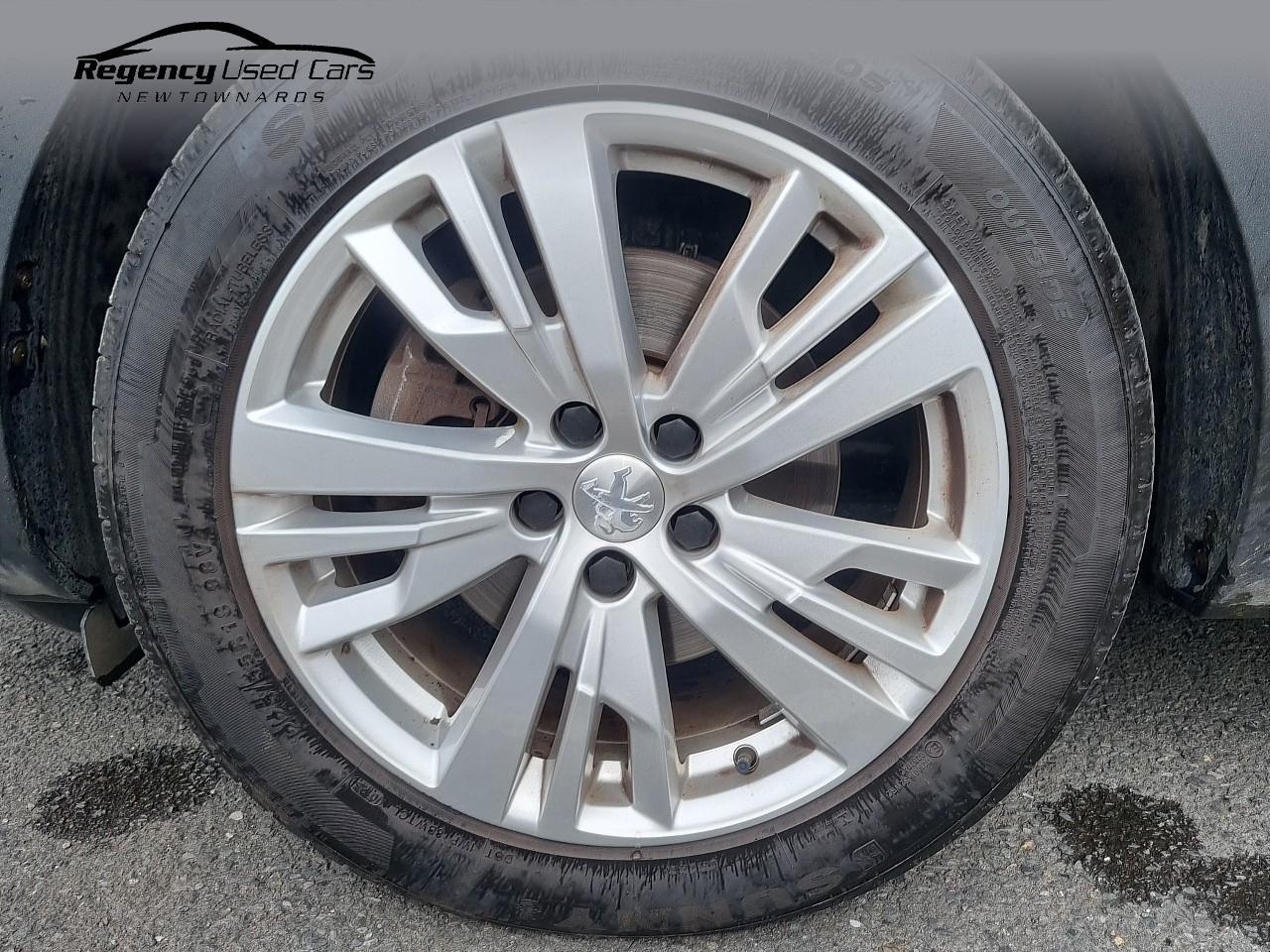 2018 PEUGEOT 1.2 PureTech Allure EAT Euro 6 (s/s) 5dr - vehicle photo 30 for sale on PureCar