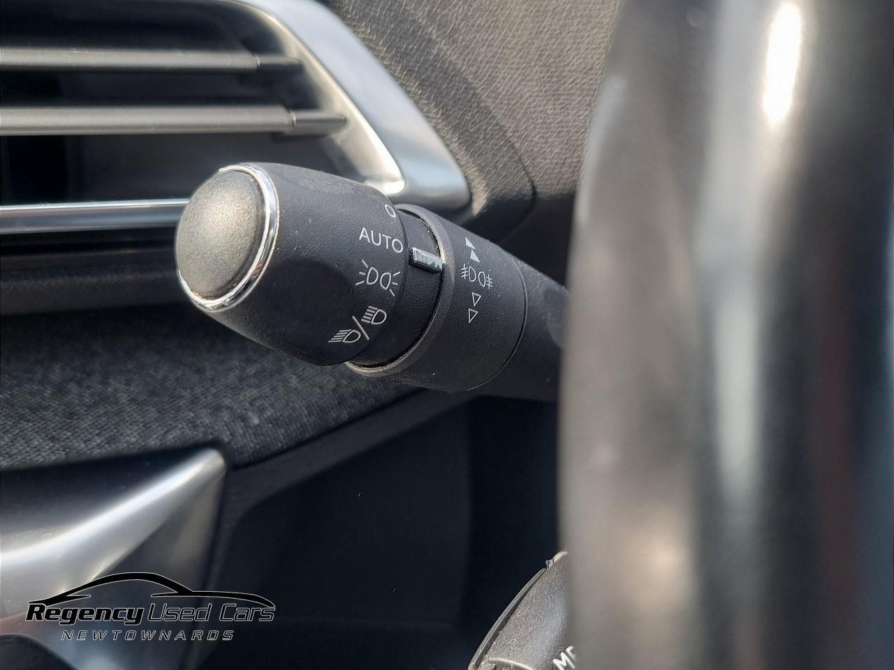 2018 PEUGEOT 1.2 PureTech Allure EAT Euro 6 (s/s) 5dr - vehicle photo 17 for sale on PureCar