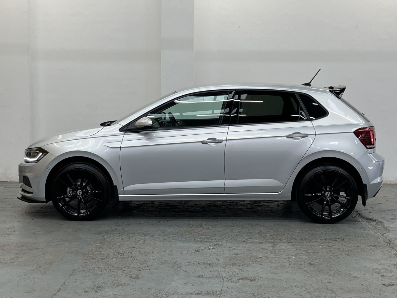2022 VOLKSWAGEN POLO 1.0 TSI SEL Hatchback 5DR DSG - vehicle photo 5 for sale on PureCar