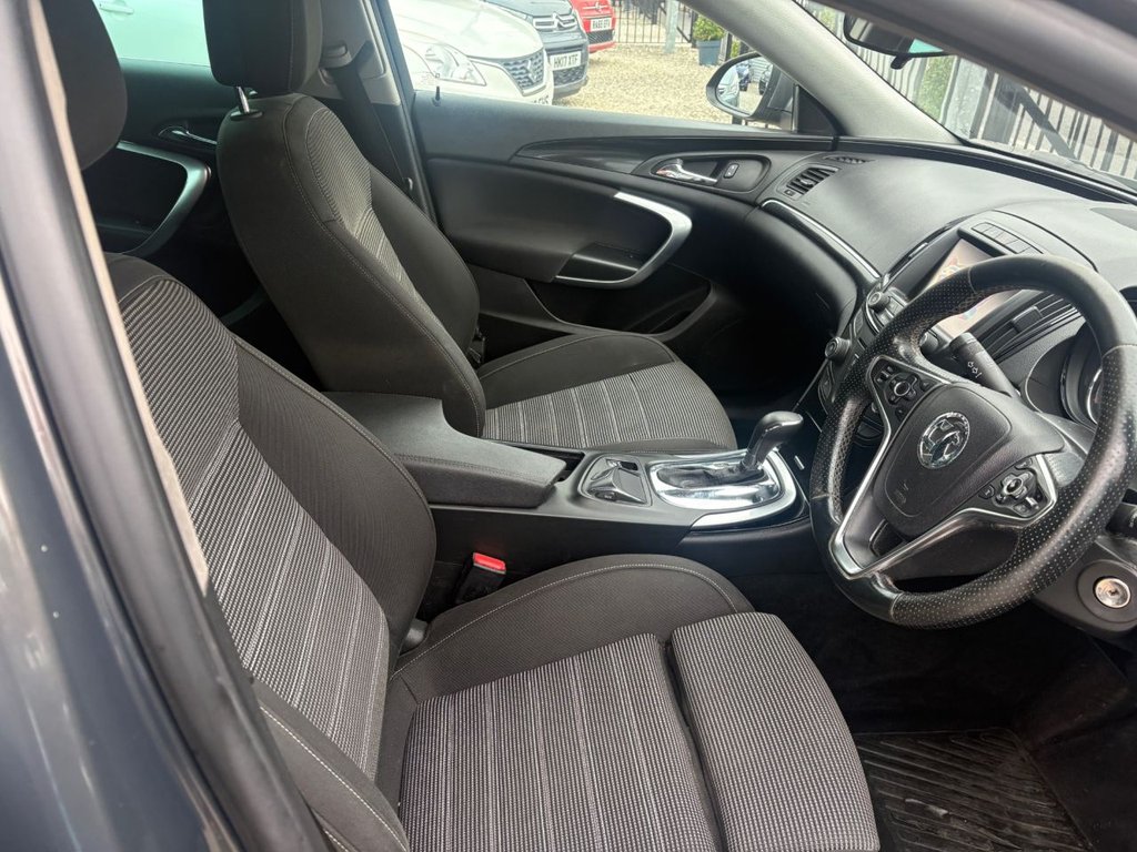 2014 Vauxhall Insignia — image 13
