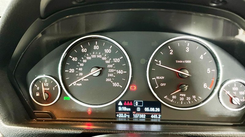 2018 BMW 3 Series in silver — photo 7 of 11