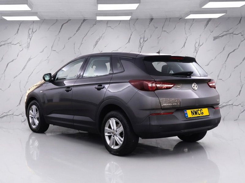 2019 Vauxhall Grandland X in grey — photo 3 of 11