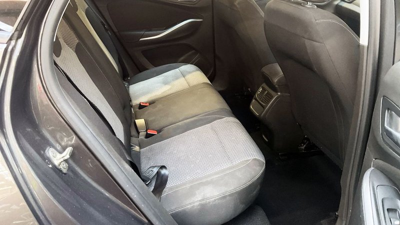 2019 Vauxhall Grandland X in grey — photo 10 of 11