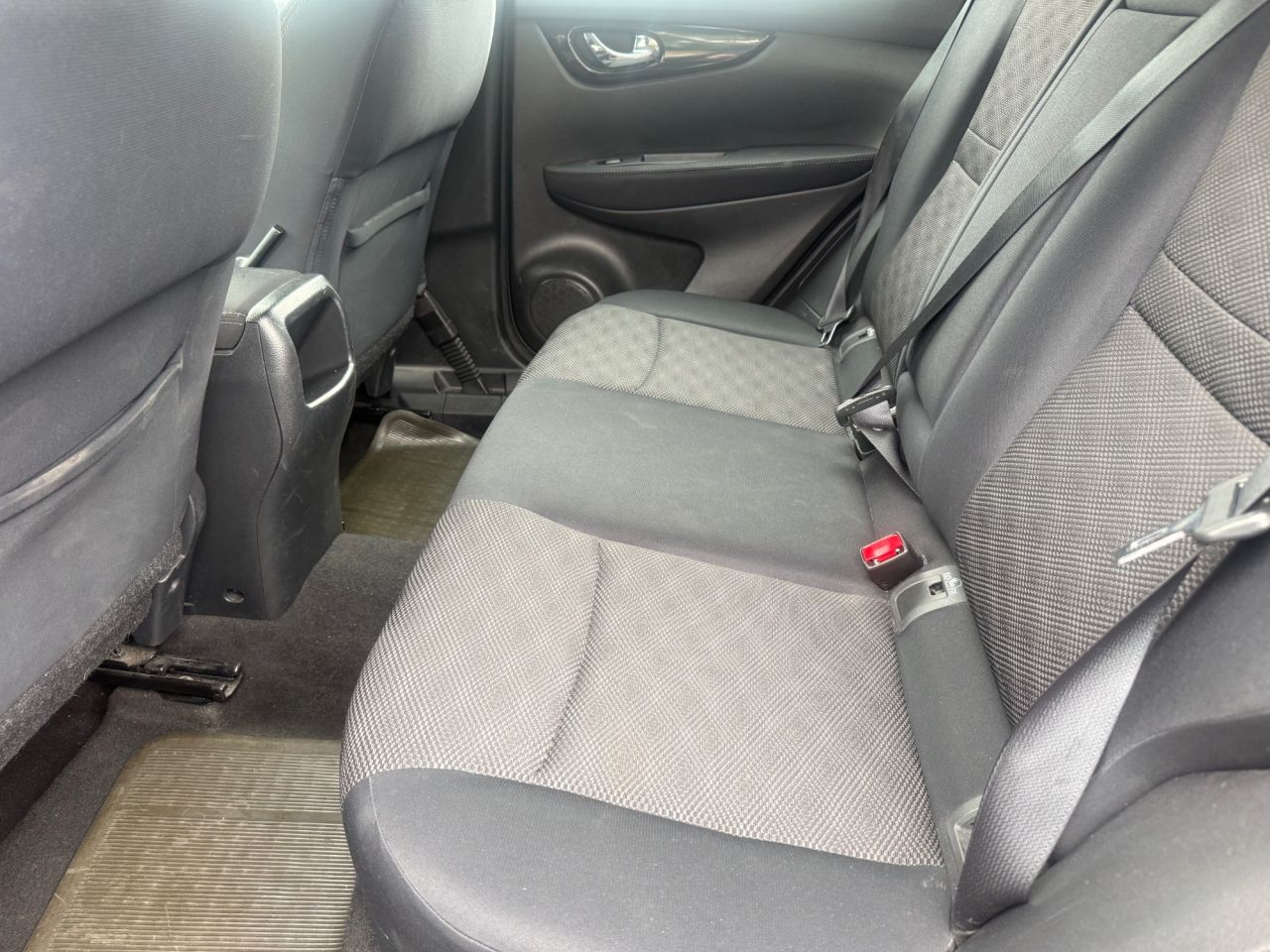 2014 NISSAN QASHQAI 1.5 dCi Acenta SUV 5dr Diesel Manual 2WD Euro 5 (s/s) (110 ps) - vehicle photo 19 for sale on PureCar