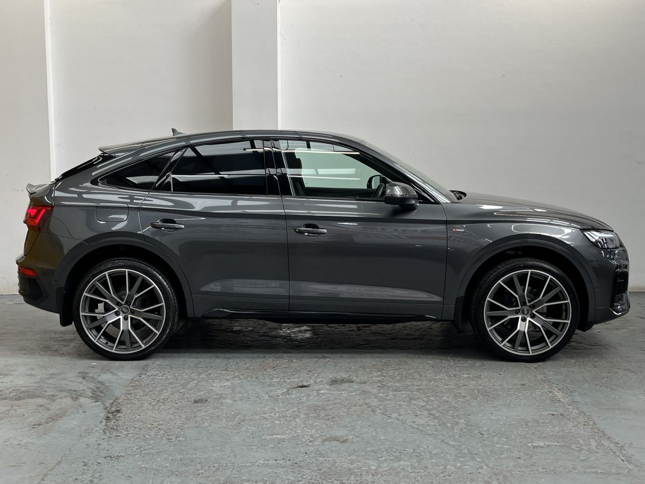 2022 AUDI Q5 40 TDI Quattro S Line 5dr S Tronic Sportback - vehicle photo 3 for sale on PureCar