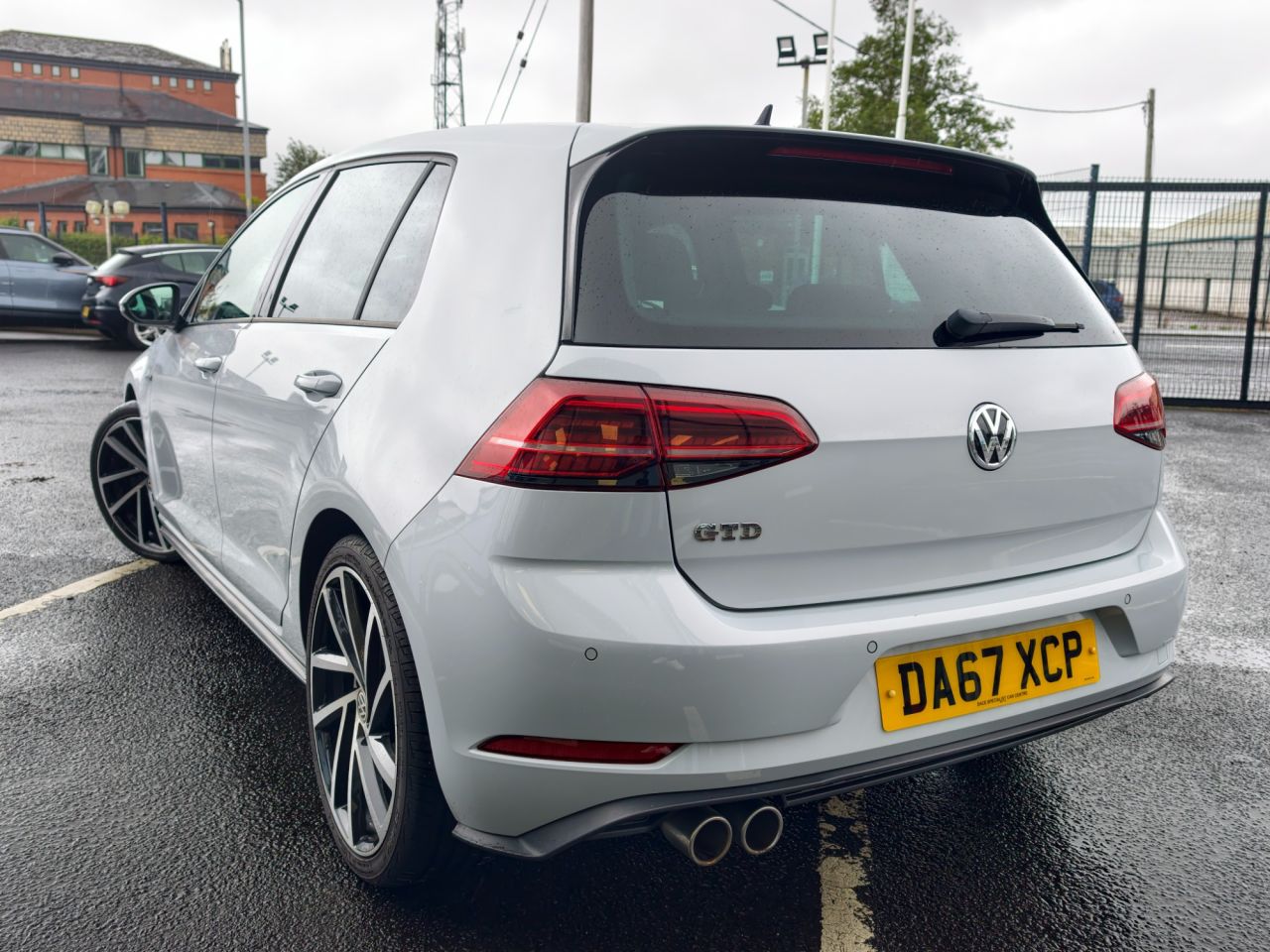 2018 VOLKSWAGEN GOLF 2.0 TDI BlueMotion Tech GTD BlueLine Hatchback 5dr Diesel Manual Euro 6 (s/ - vehicle photo 4 for sale on PureCar
