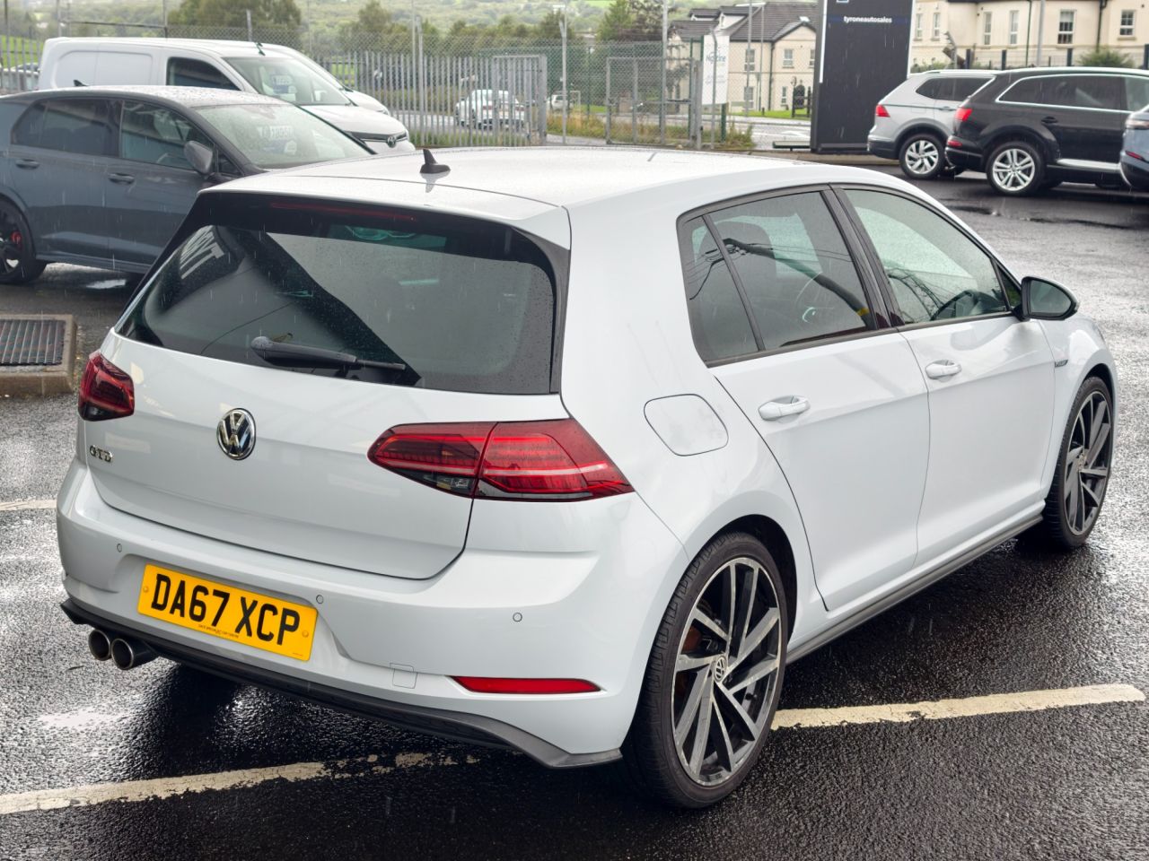 2018 VOLKSWAGEN GOLF 2.0 TDI BlueMotion Tech GTD BlueLine Hatchback 5dr Diesel Manual Euro 6 (s/ - vehicle photo 10 for sale on PureCar