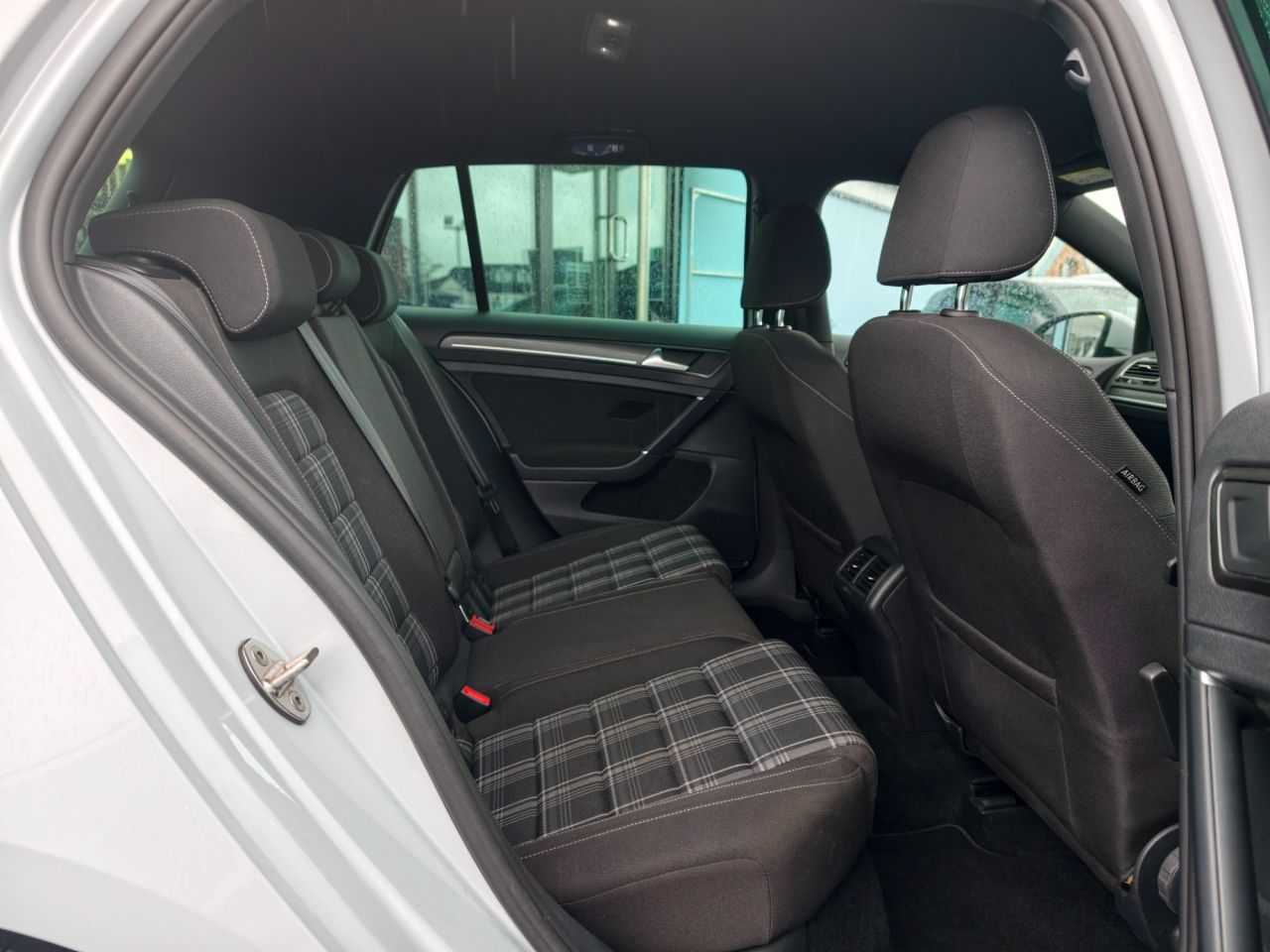 2018 VOLKSWAGEN GOLF 2.0 TDI BlueMotion Tech GTD BlueLine Hatchback 5dr Diesel Manual Euro 6 (s/ - vehicle photo 23 for sale on PureCar